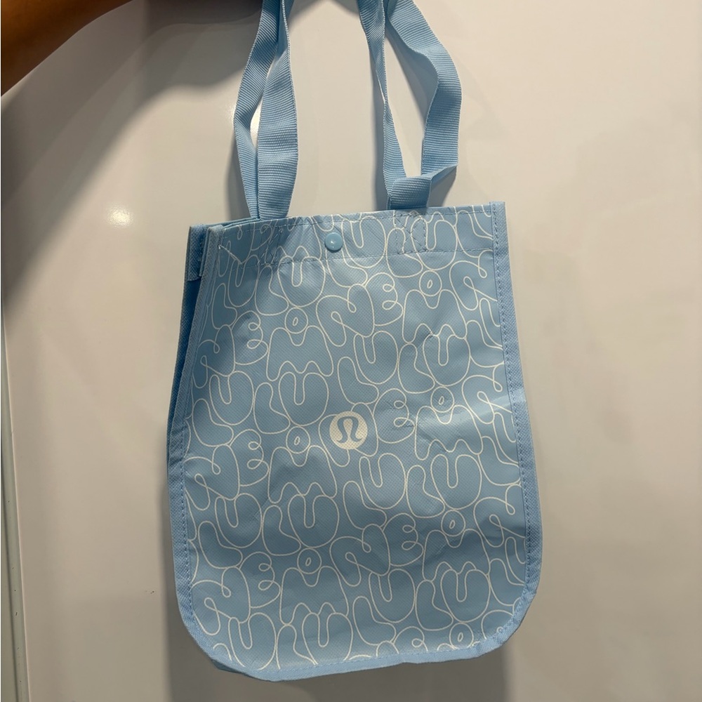 lululemon athletica Light Blue White Patterned Tote
